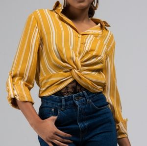 🎉3/$39 LOVE TREE Twist Front Blouse